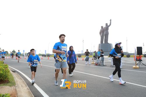 Race photo from ISOPlus Run 2024 Jakarta