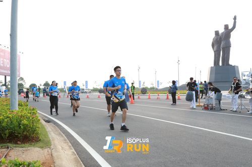 Race photo from ISOPlus Run 2024 Jakarta