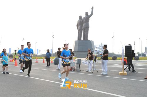 Race photo from ISOPlus Run 2024 Jakarta