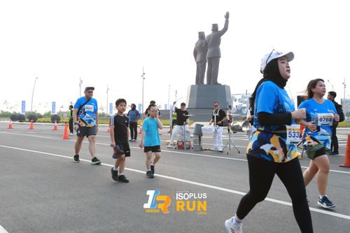Race photo from ISOPlus Run 2024 Jakarta