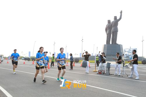 Race photo from ISOPlus Run 2024 Jakarta