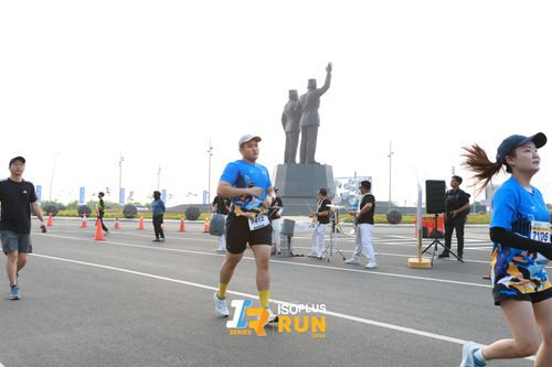 Race photo from ISOPlus Run 2024 Jakarta