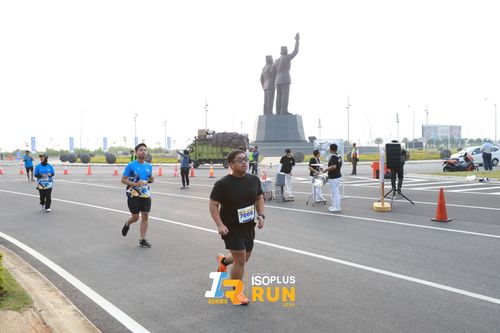 Race photo from ISOPlus Run 2024 Jakarta