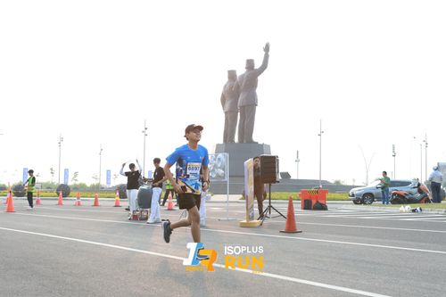 Race photo from ISOPlus Run 2024 Jakarta