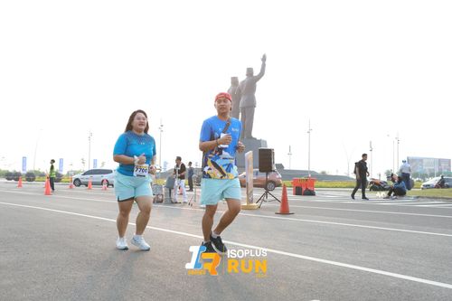 Race photo from ISOPlus Run 2024 Jakarta