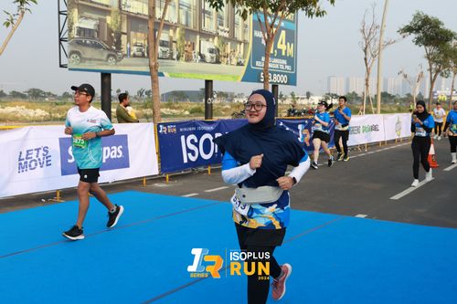 Race photo from ISOPlus Run 2024 Jakarta