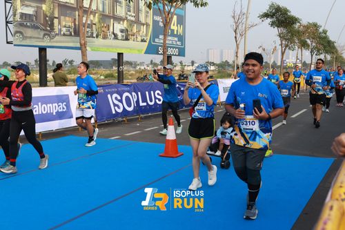 Race photo from ISOPlus Run 2024 Jakarta