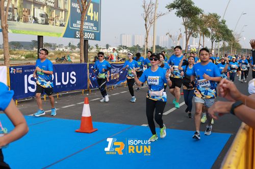 Race photo from ISOPlus Run 2024 Jakarta
