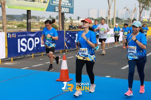 Race photo from ISOPlus Run 2024 Jakarta