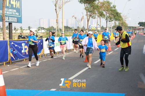 Race photo from ISOPlus Run 2024 Jakarta