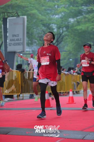 Race photo from ONE RUN 10 K