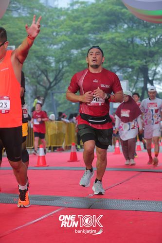 Race photo from ONE RUN 10 K