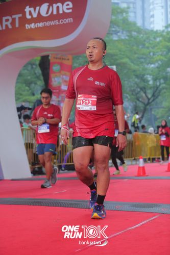 Race photo from ONE RUN 10 K