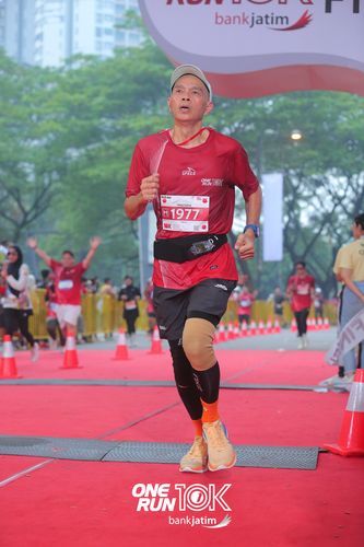 Race photo from ONE RUN 10 K
