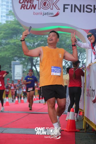 Race photo from ONE RUN 10 K