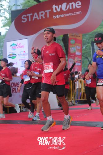 Race photo from ONE RUN 10 K