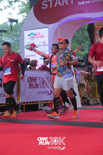 Race photo from ONE RUN 10 K