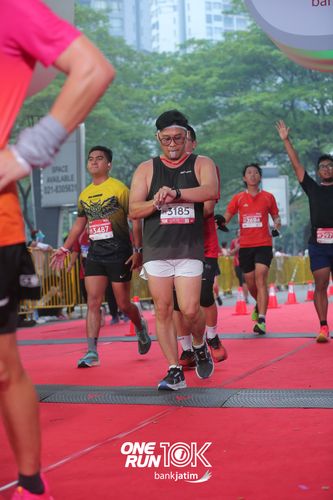 Race photo from ONE RUN 10 K