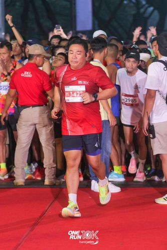 Race photo from ONE RUN 10 K