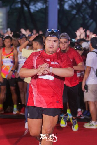Race photo from ONE RUN 10 K