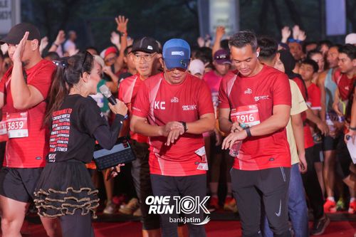 Race photo from ONE RUN 10 K