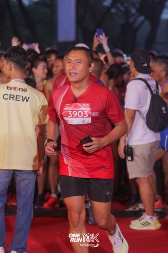 Race photo from ONE RUN 10 K