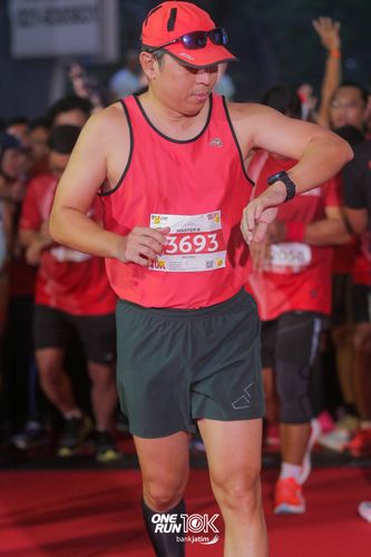 Race photo from ONE RUN 10 K