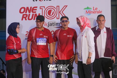 Race photo from ONE RUN 10 K