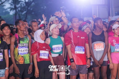 Race photo from ONE RUN 10 K
