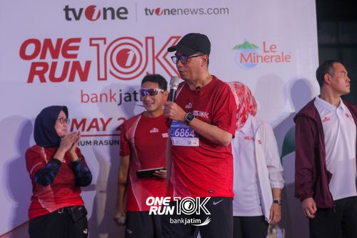 Race photo from ONE RUN 10 K