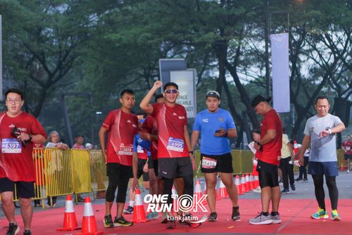 Race photo from ONE RUN 10 K