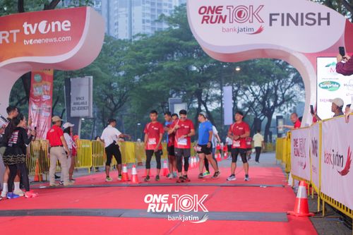 Race photo from ONE RUN 10 K