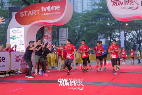 Race photo from ONE RUN 10 K