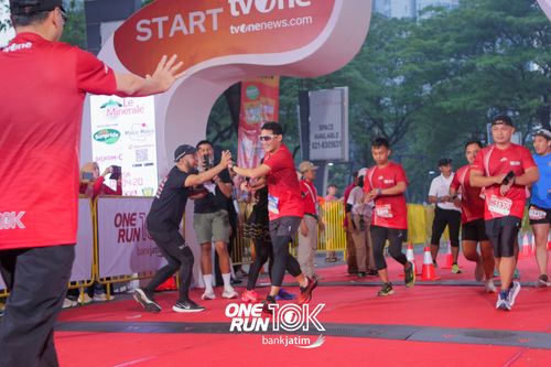 Race photo from ONE RUN 10 K