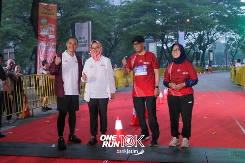 Race photo from ONE RUN 10 K
