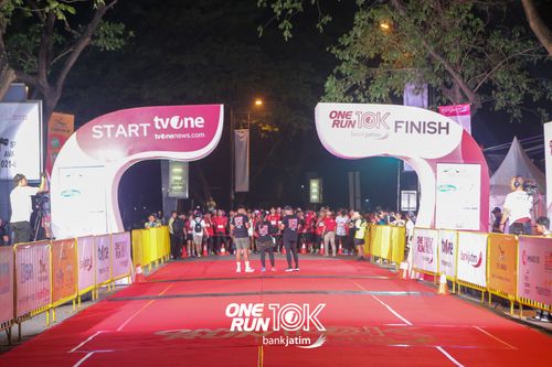 Race photo from ONE RUN 10 K
