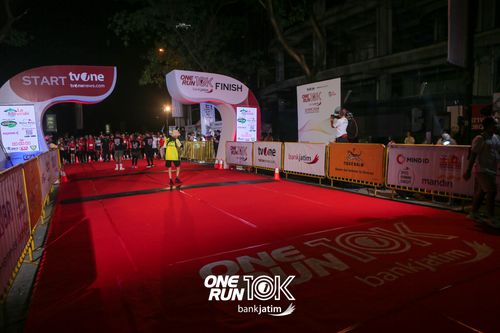 Race photo from ONE RUN 10 K