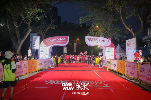 Race photo from ONE RUN 10 K