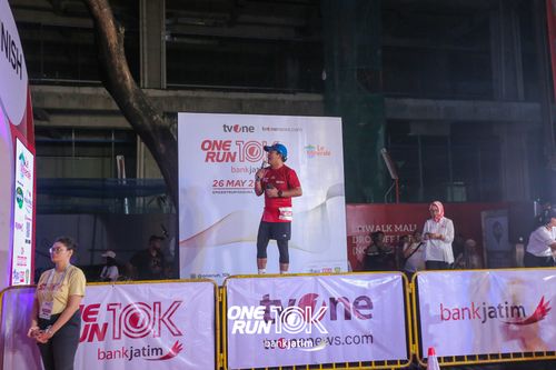 Race photo from ONE RUN 10 K