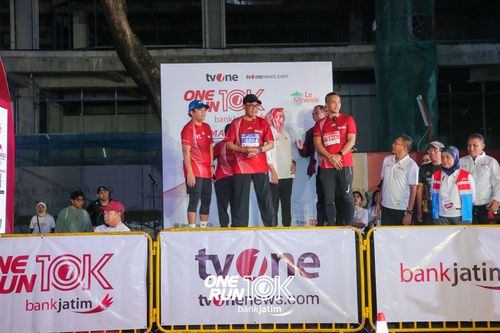 Race photo from ONE RUN 10 K