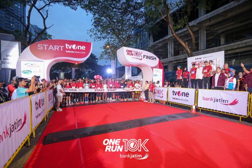 Race photo from ONE RUN 10 K