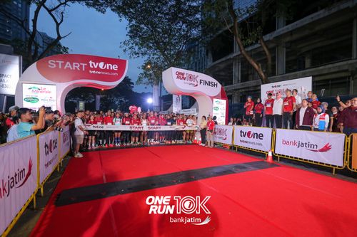 Race photo from ONE RUN 10 K
