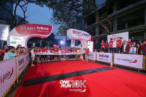 Race photo from ONE RUN 10 K
