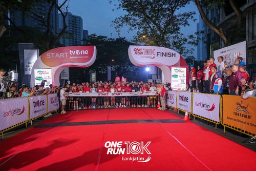 Race photo from ONE RUN 10 K