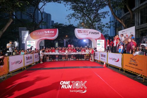 Race photo from ONE RUN 10 K
