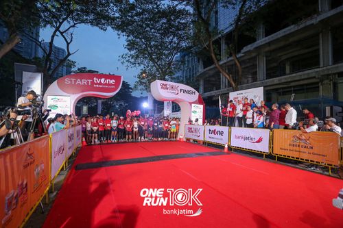 Race photo from ONE RUN 10 K