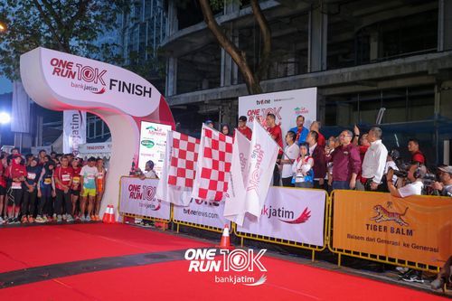Race photo from ONE RUN 10 K