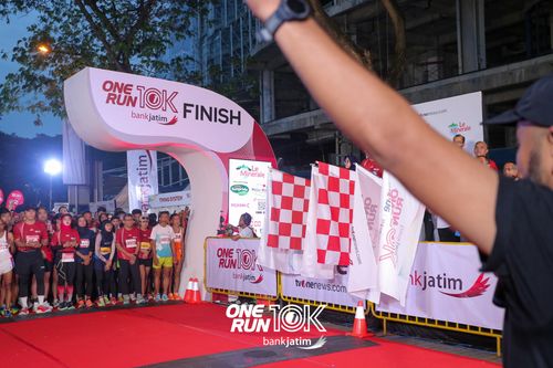 Race photo from ONE RUN 10 K