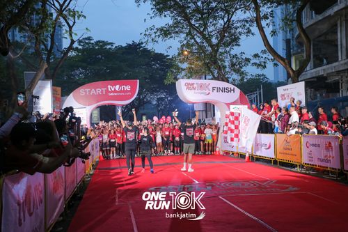 Race photo from ONE RUN 10 K