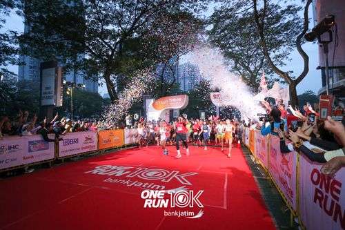 Race photo from ONE RUN 10 K